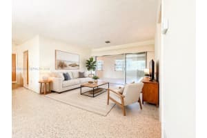 15501 SW 88th Ave, Palmetto Bay, FL 33157, - MLS#A11990186