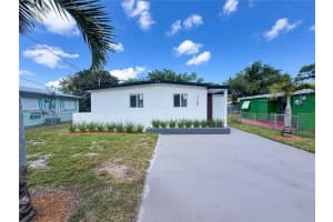1749 Nw 152nd St, Miami Gardens