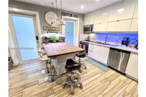 1115 Meridian Ave , Miami Beach, FL 33139 - MLS#A11990206