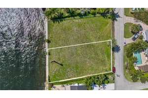 700 Se 28th Ave Pompano Beach, FL 33062 - MLS#A11990224