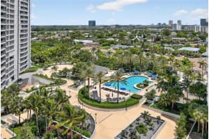 21150 Point Pl 1505, Aventura