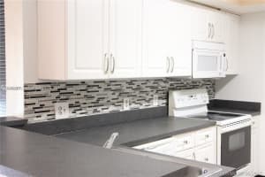 9640 NW 2nd St #106, Pembroke Pines, FL 33024, - MLS#A11990267