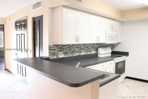 9640 NW 2nd St #106, Pembroke Pines, FL 33024, - MLS#A11990267
