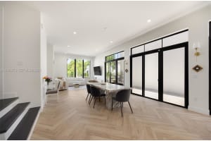 8026 Nw 43rd St Doral, FL 33166 - MLS#A11990273