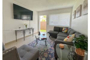 650 Ne 15th St Fort Lauderdale, FL 33304 - MLS#A11990300