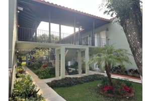 10776 Kendall Dr , Miami, FL 33176 - MLS#A11990308