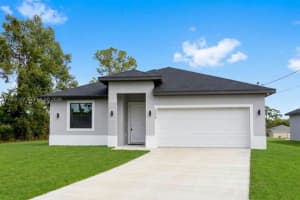 6208 Forest Court, La Belle
