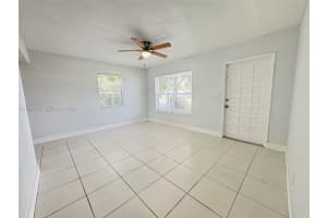 655 Sw 6th St Hallandale Beach, FL 33009 - MLS#A11990361