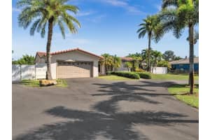 14051 Sw 15th Ct, Davie