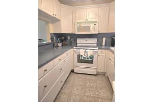 2998 E Sunrise Lakes Dr 111 Sunrise, FL 33322 - MLS#A11990384