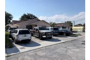 450 Nw 43rd Pl Front Miami, FL 33126 - MLS#A11990387