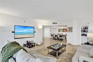 3598 Yacht Club Dr 702 Aventura, FL 33180 - MLS#A11990412