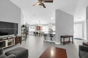 5477 Grande Palm Cir Delray Beach, FL 33484 - MLS#A11990416