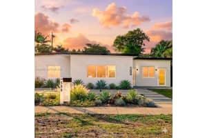 588 Palmetto Dr, Miami Springs
