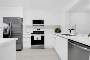 700 Sw 137th Ave 303h, Pembroke Pines