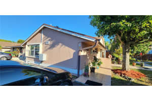 15585 76th Ln , Miami, FL 33193 Sold 06/11/26