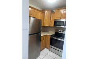 2565 W 56th St APT 209, Hialeah, FL 33016, - MLS#A11990492