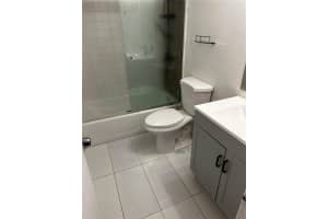 400 Kings Point Dr , Sunny Isles Beach, FL 33160 - MLS#A11990515