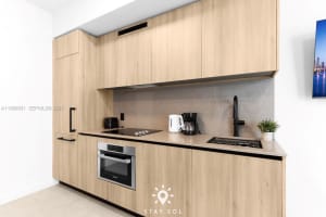   , Miami, FL 33132 - MLS#A11990531