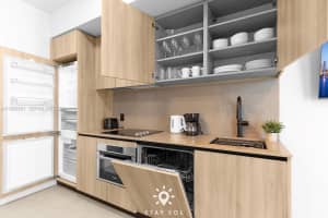   , Miami, FL 33132 - MLS#A11990531