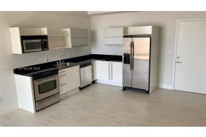 690 SW 1st Ct APT 2725, Miami, FL 33130, - MLS#A11990536