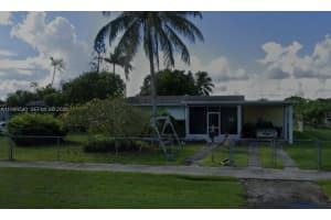 1570 Ne 15th St, Homestead
