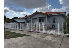 174 E 15th St Hialeah, FL 33010 - MLS#A11990552