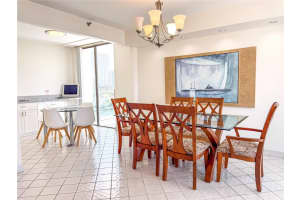 19707 Turnberry Way 9d, Aventura