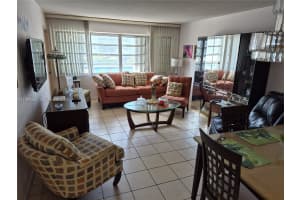 330 Se 2nd St 202e Hallandale Beach, FL 33009 - MLS#A11990561