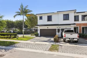 10828 SW 235th St, Princeton, FL 33032, - MLS#A11990566