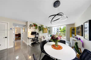 1665 Bay Rd APT 221, Miami Beach, FL 33139, - MLS#A11990576