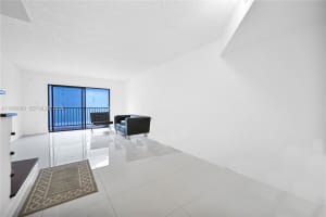 240 W 68th St APT 213, Hialeah, FL 33014, - MLS#A11990608
