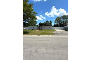 15825 E Bunche Park Dr Miami Gardens, FL 33054 - MLS#A11990614