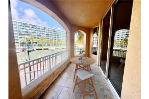 3001 NE 185th St APT 213, Aventura, FL 33180, Sold 06/01/26