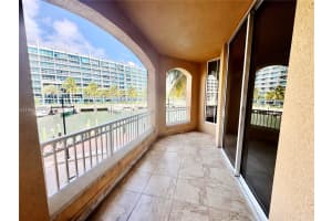 3001 Ne 185th St 213 Aventura, FL 33180 - MLS#A11990631