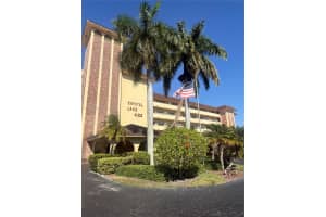 4100 Crystal Lake Dr 407, Deerfield Beach