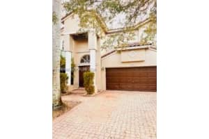 1040 Nw 185th Ave Pembroke Pines, FL 33029 - MLS#A11990660