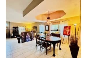 1040 Nw 185th Ave Pembroke Pines, FL 33029 - MLS#A11990660