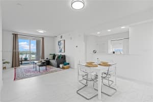 1850 Monroe St , Hollywood, FL 33020 - MLS#A11990688