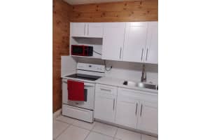 2210 Ne 170th St 2220 North Miami Beach, FL 33160 - MLS#A11990723