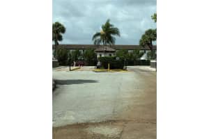 860 207th Ter , Miami, FL 33179 - MLS#A11990731