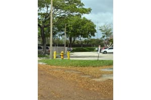 860 207th Ter , Miami, FL 33179 - MLS#A11990731