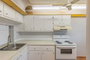 9325 Lagoon Pl 105 Davie, FL 33324 - MLS#A11990736