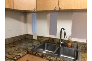 215 Lake Pointe Dr 103 Oakland Park, FL 33309 - MLS#A11990757