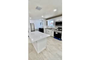 1800 Sw 87th Ave Miami, FL 33165 - MLS#A11990764