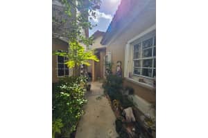 16132 Emerald Cove Rd Weston, FL 33331 - MLS#A11990768