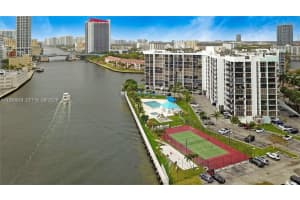 200 Leslie Dr 425, Hallandale Beach