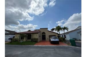 8910 4th Ln , Miami, FL 33174 - MLS#A11990835