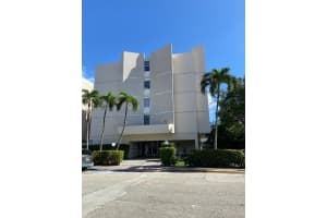 7601 Byron Ave APT 3A, Miami Beach, FL 33141, - MLS#A11990843