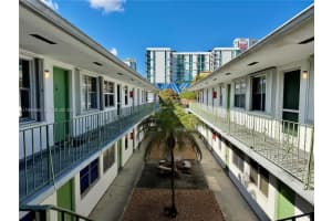 1824 Monroe St 11 Hollywood, FL 33020 - MLS#A11990862